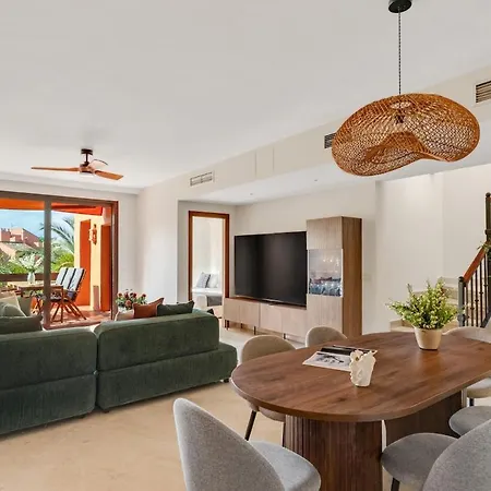 Seaside Duplex With Private Hot Tub *
