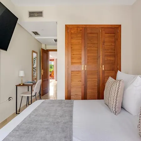 Seaside Duplex With Private Hot Tub * Marbella