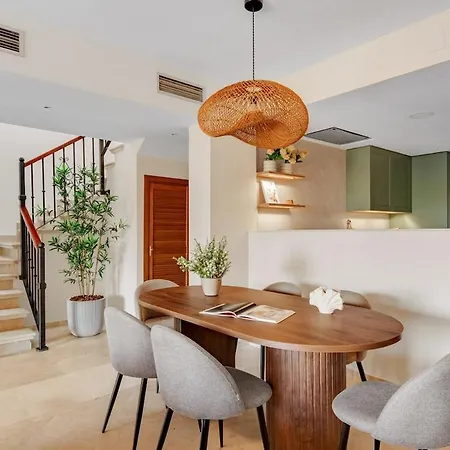 Appartamento Seaside Duplex With Private Hot Tub Marbella