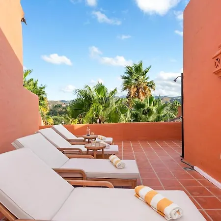 Seaside Duplex With Private Hot Tub Appartamento Marbella