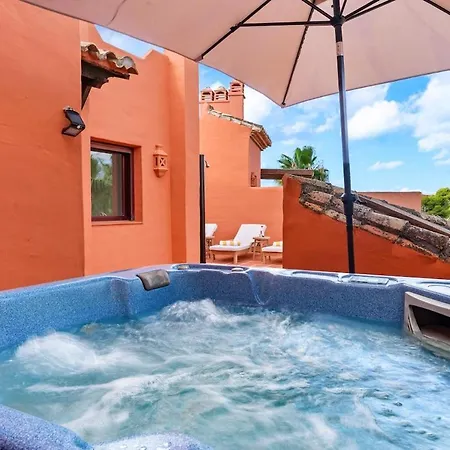 Seaside Duplex With Private Hot Tub Appartamento